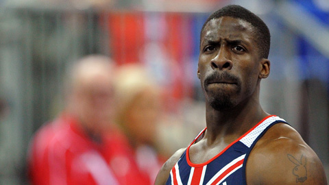 Dwain Chambers ne fera pas admirer sa pointe de vitesse. [Reuters]  - 45.7 kb